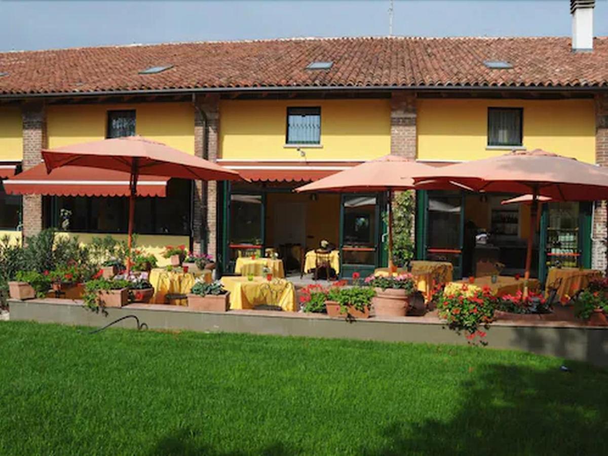 Hotel Cascina Marisa โอเปรา ภายนอก รูปภาพ