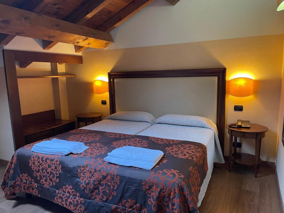 Hotel Cascina Marisa โอเปรา ภายนอก รูปภาพ